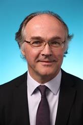 alexander-vinks headshot