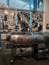 iron lung machine